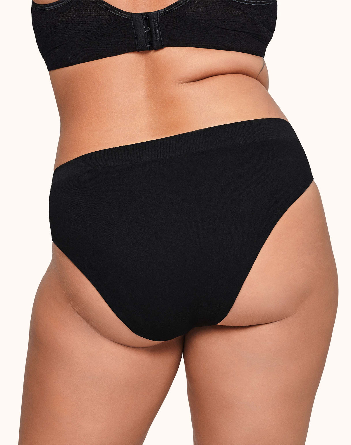 Sample Sale Classic Slip Black