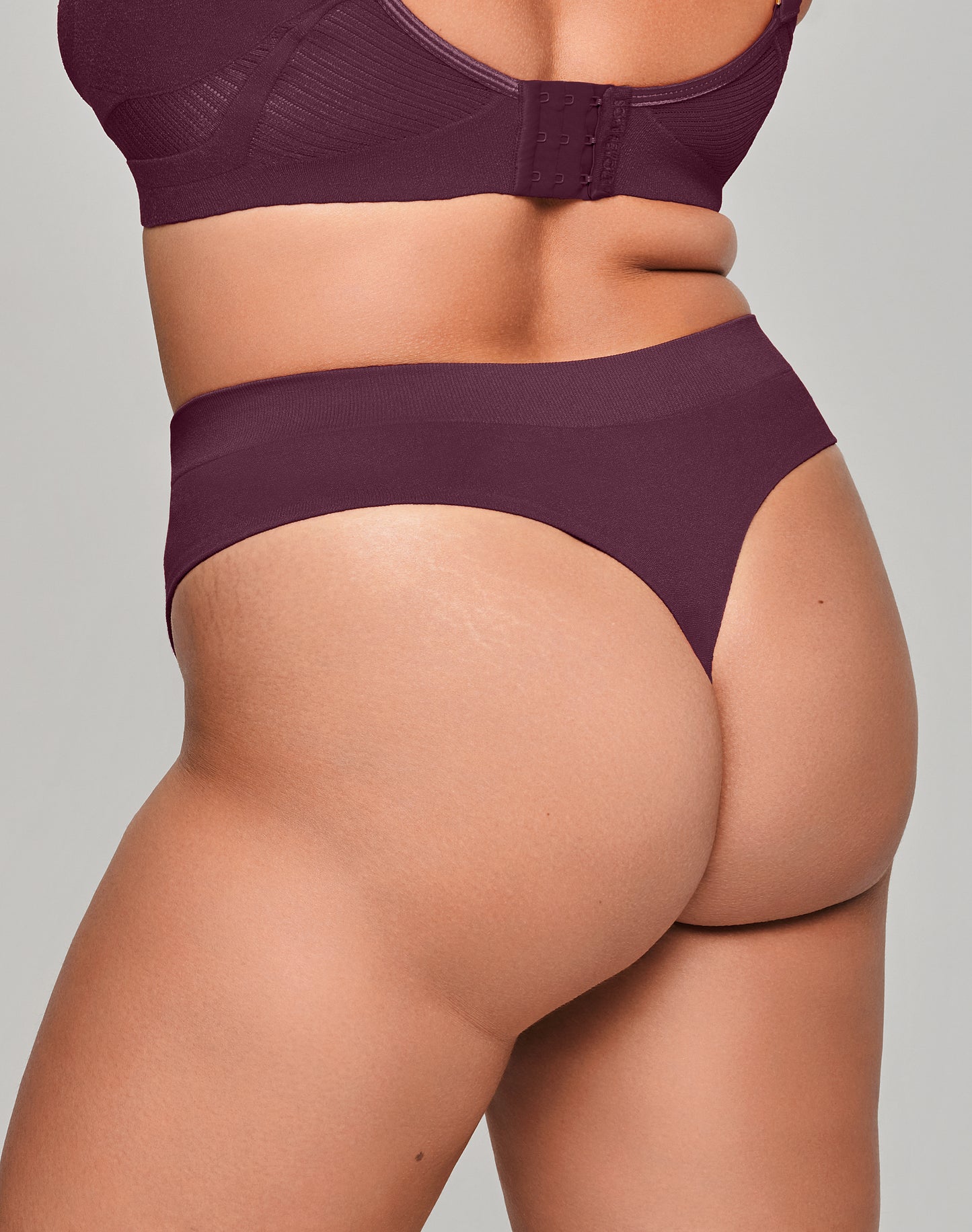 String Dark Cherry