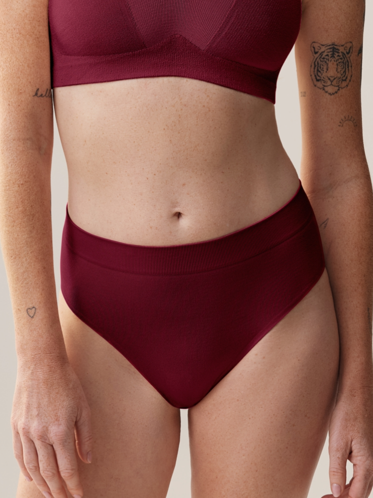 Classic Slip Robust Red