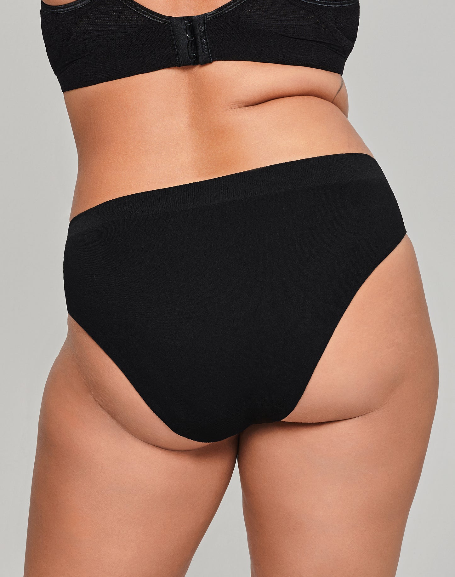 Slip Black