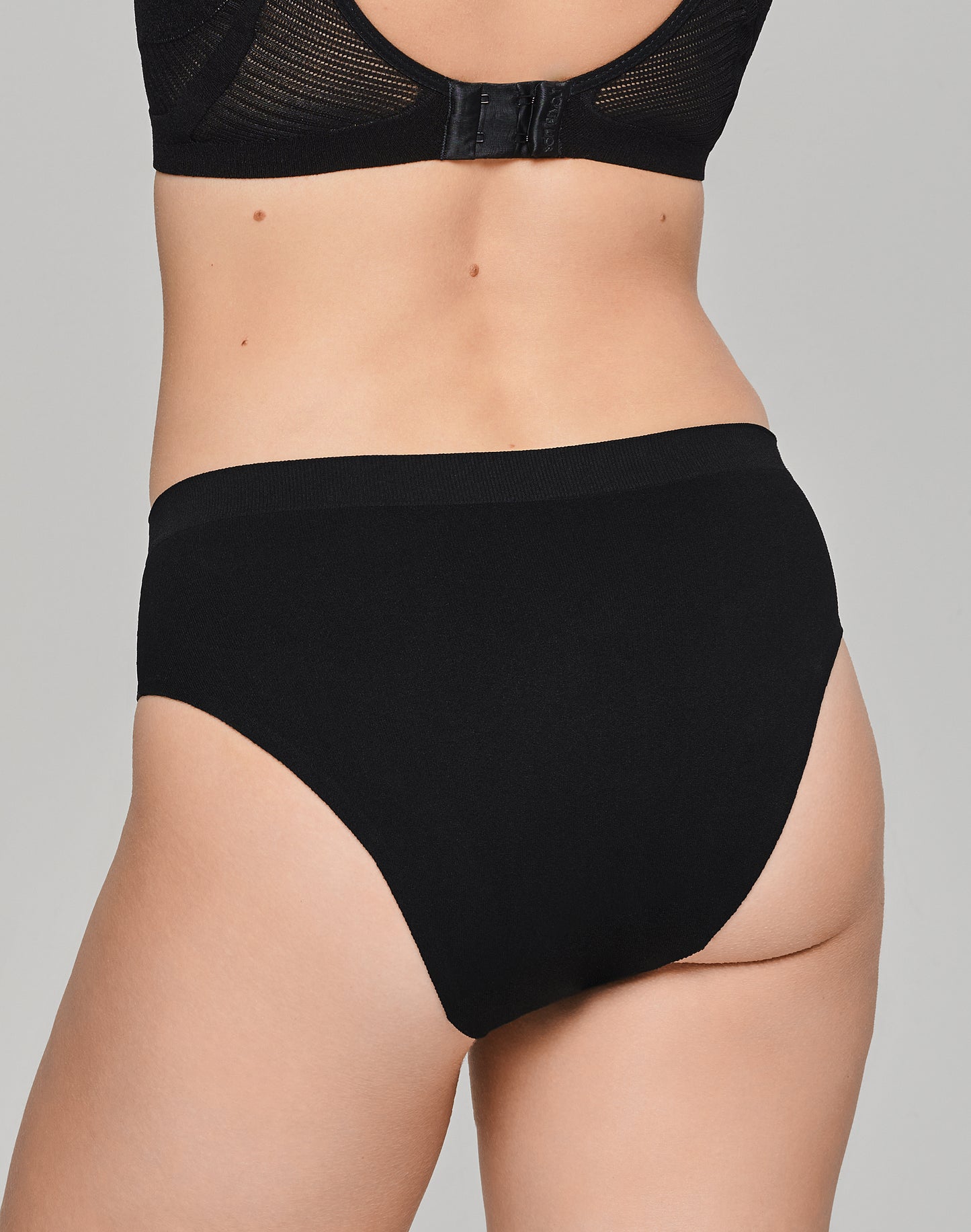 Slip Black