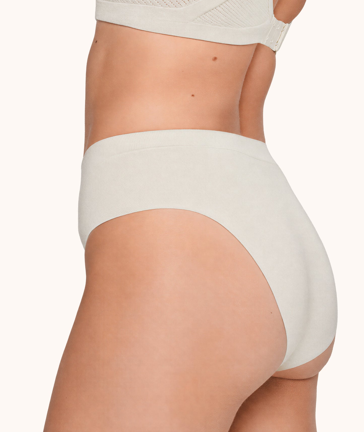 Classic Slip Off White