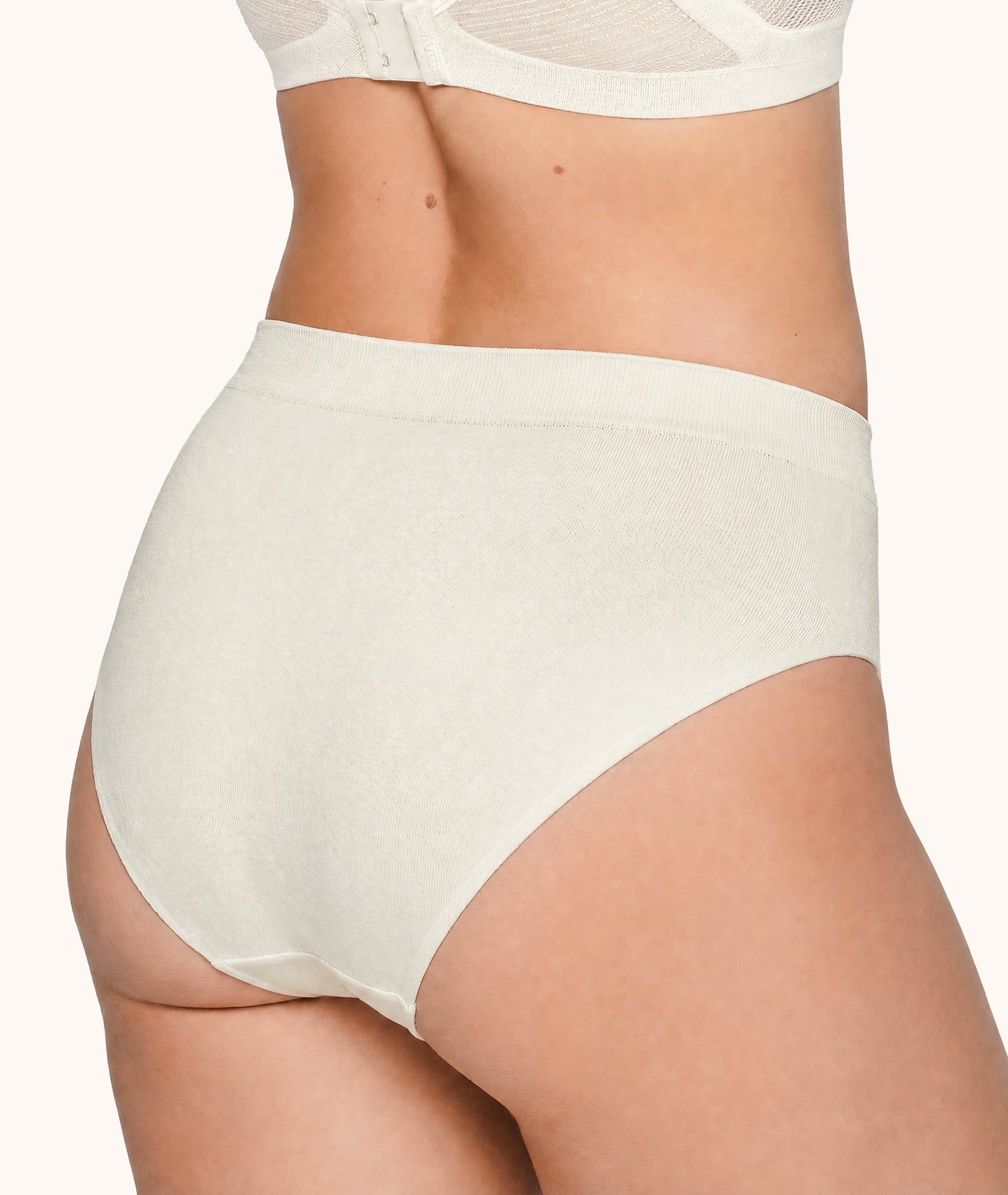 Classic Slip Off White