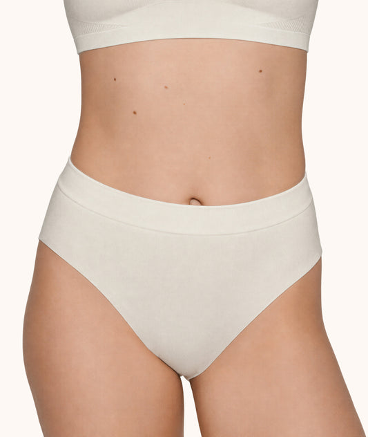 Classic Slip Off White
