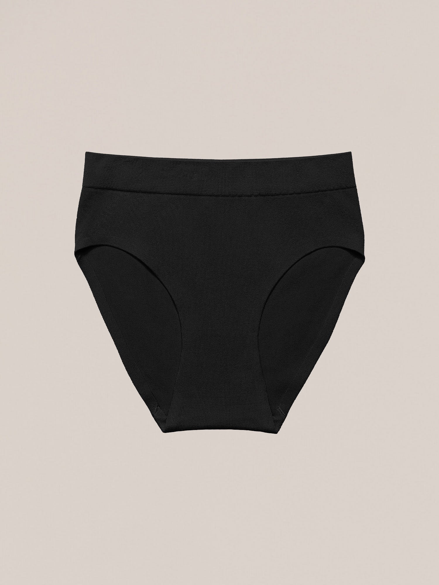 Frontaal packshot van de zwarte Soft Revolt Classic Slip Black naadloos en 3D-gebreid